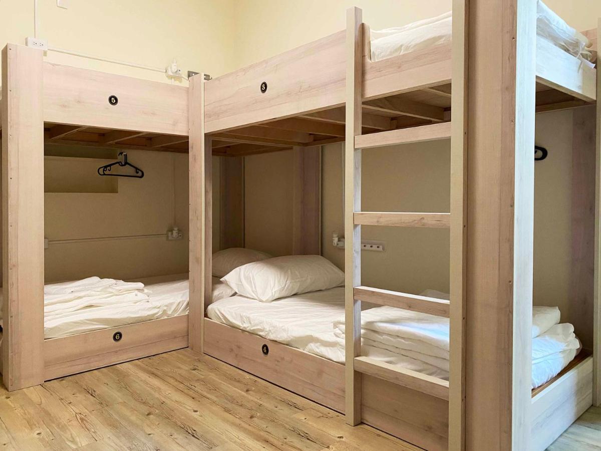 1881 Ya Ka Hostel Ταϊνάν Εξωτερικό φωτογραφία